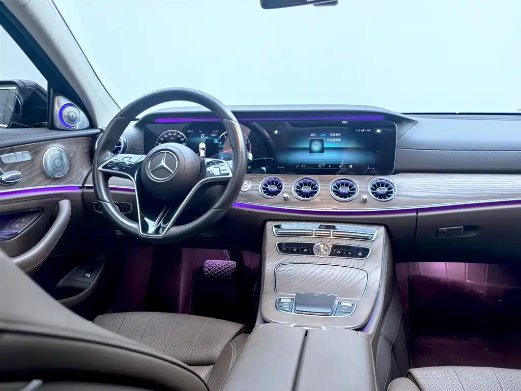 MERCEDES-BENZ E CLASS