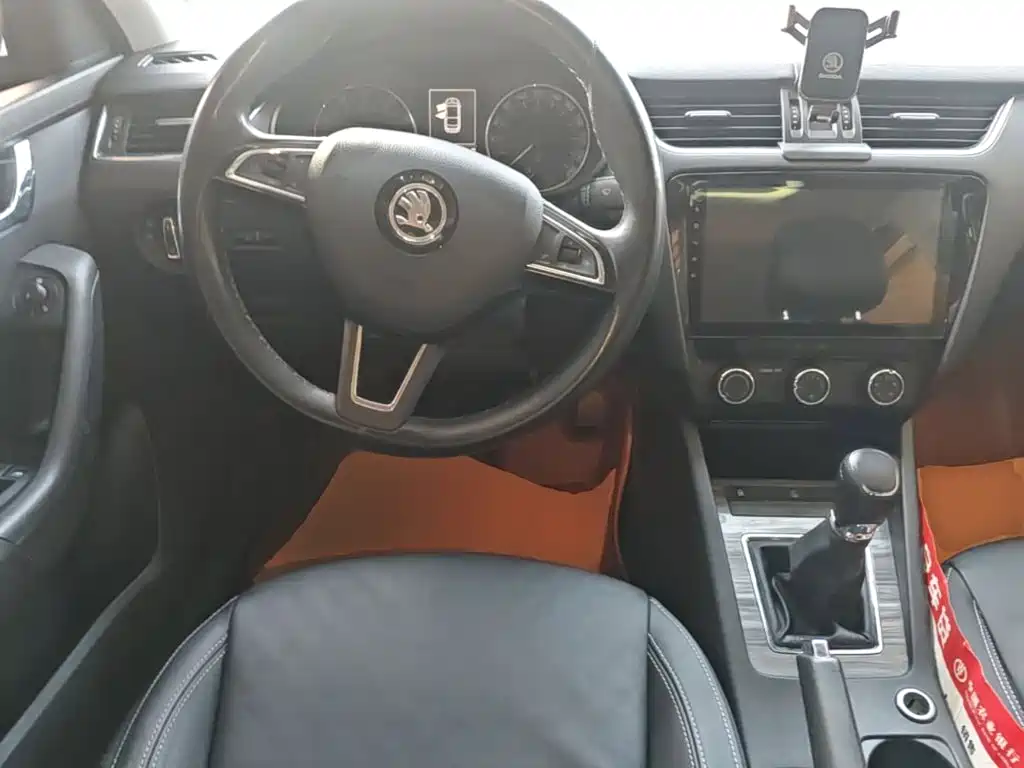 Skoda Octavia — миниатюра 11