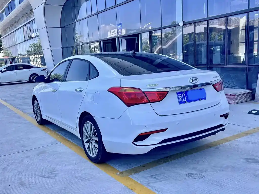 Hyundai Mistra — миниатюра 6