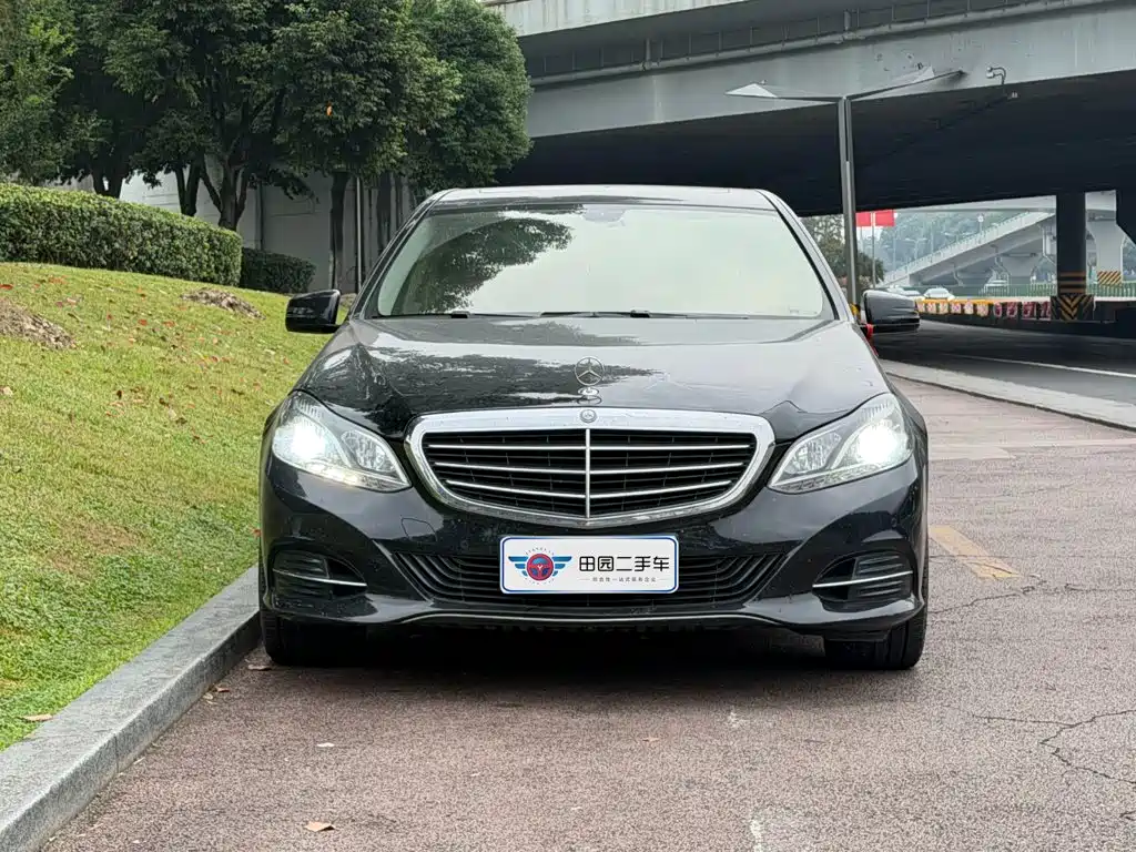 Mercedes-Benz E-Class — миниатюра 2