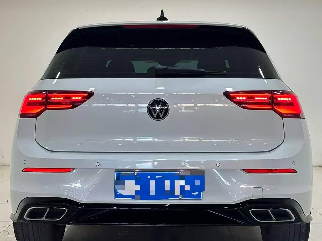 Volkswagen Golf 1.4 л 2022 г. Белый, пробег 30000 км