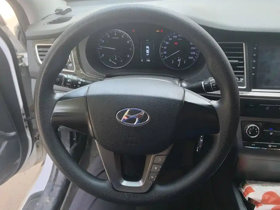 Hyundai Mistra — миниатюра 15