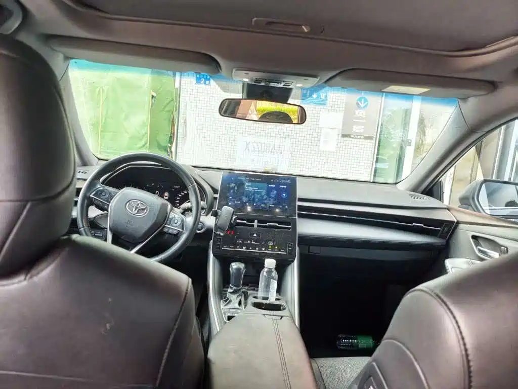 Toyota Avalon — миниатюра 6