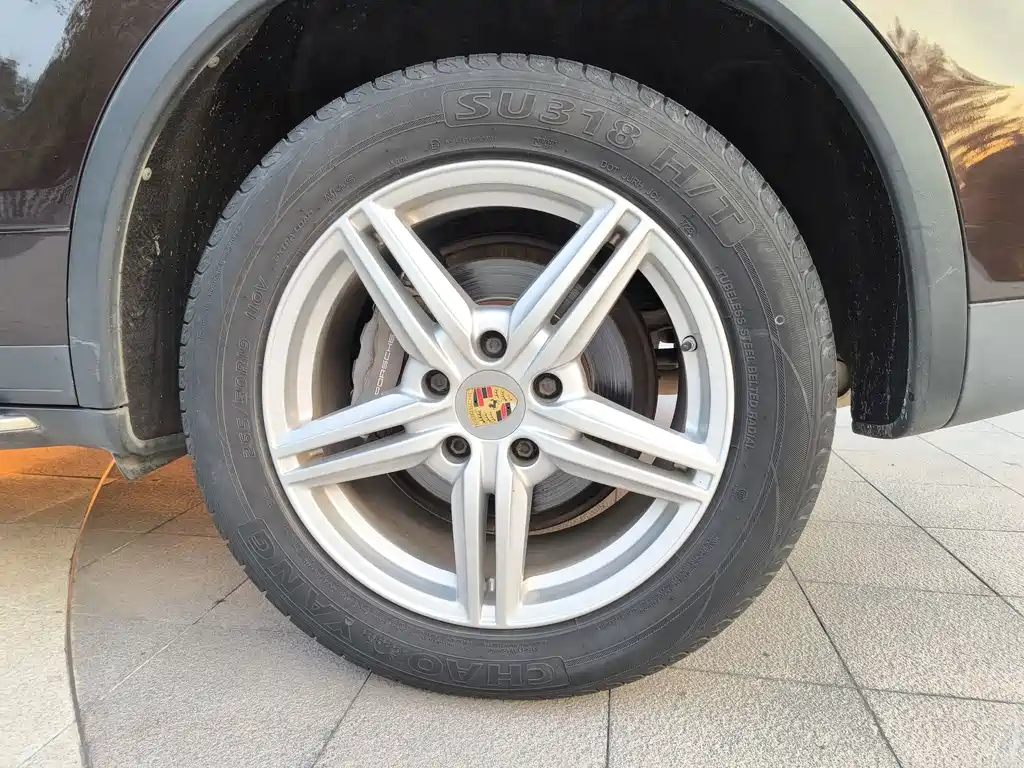 Porsche Cayenne — миниатюра 8