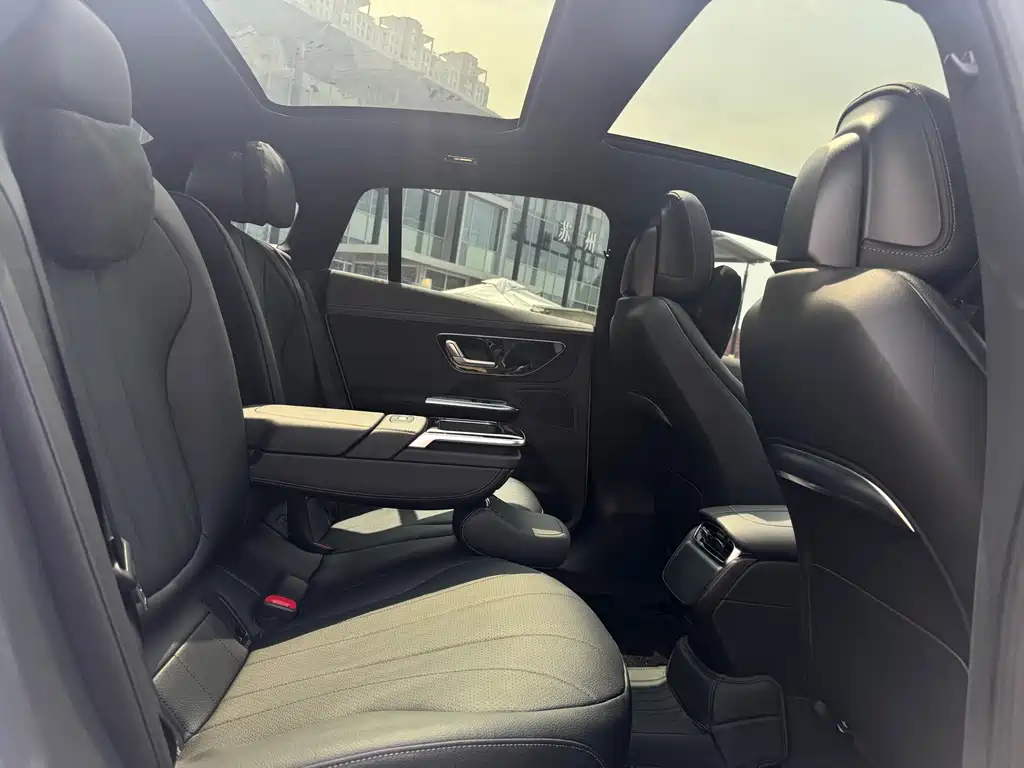 Mercedes-Benz EQE — миниатюра 12