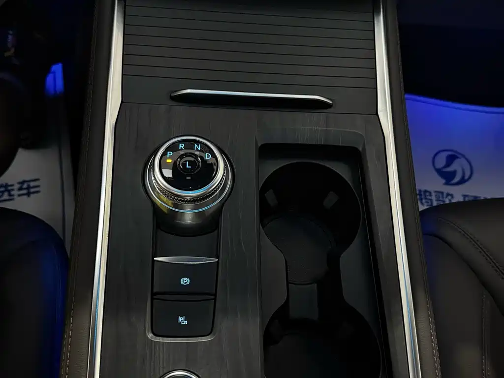 Ford Explorer — миниатюра 18
