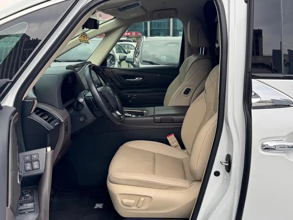 Toyota Alphard — миниатюра 6