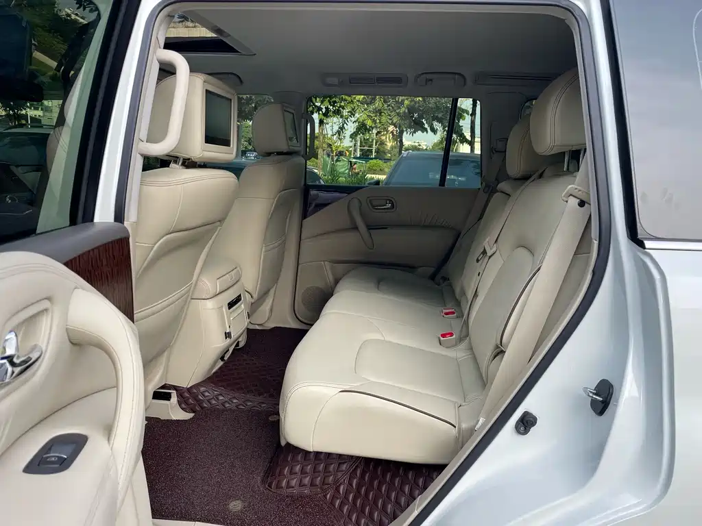 Nissan Patrol — миниатюра 4
