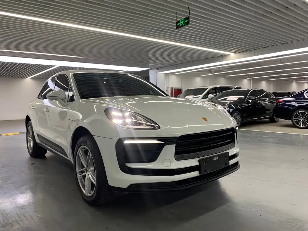 Porsche Macan — миниатюра 3