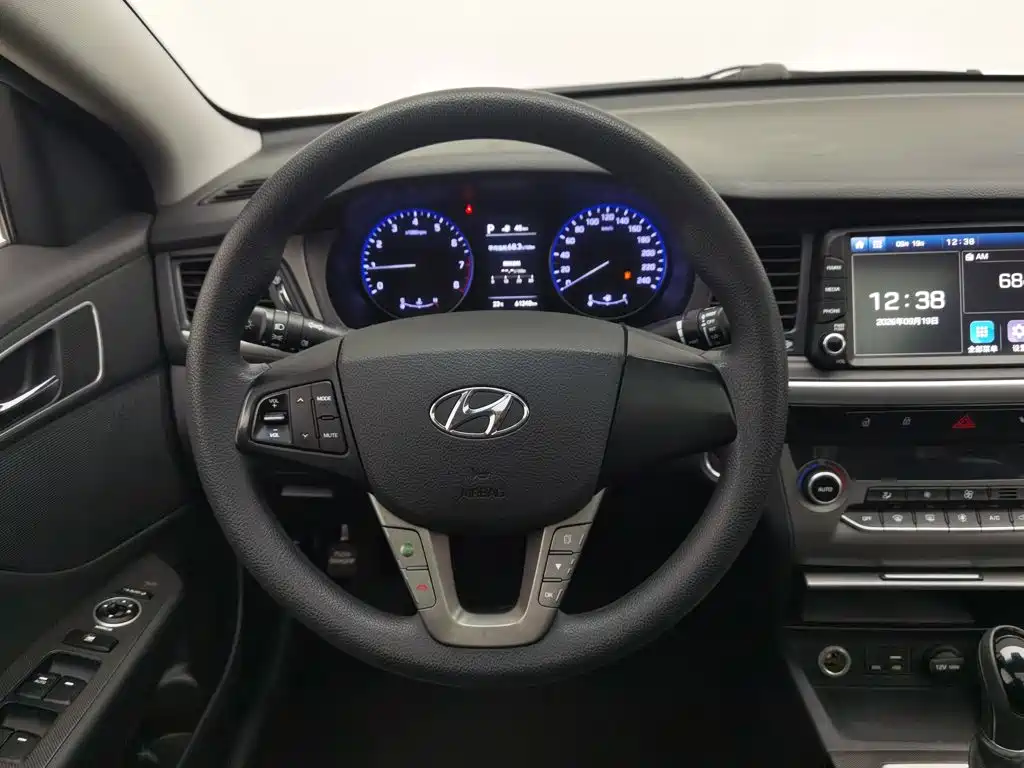 Hyundai Mistra — миниатюра 11