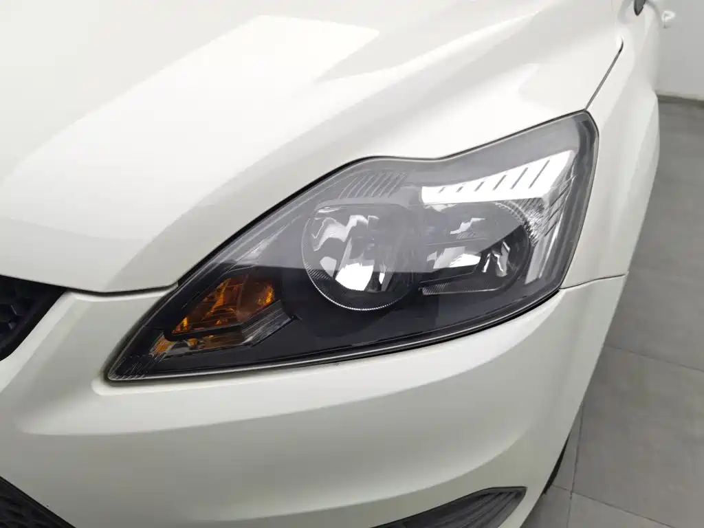 Ford Focus — миниатюра 7