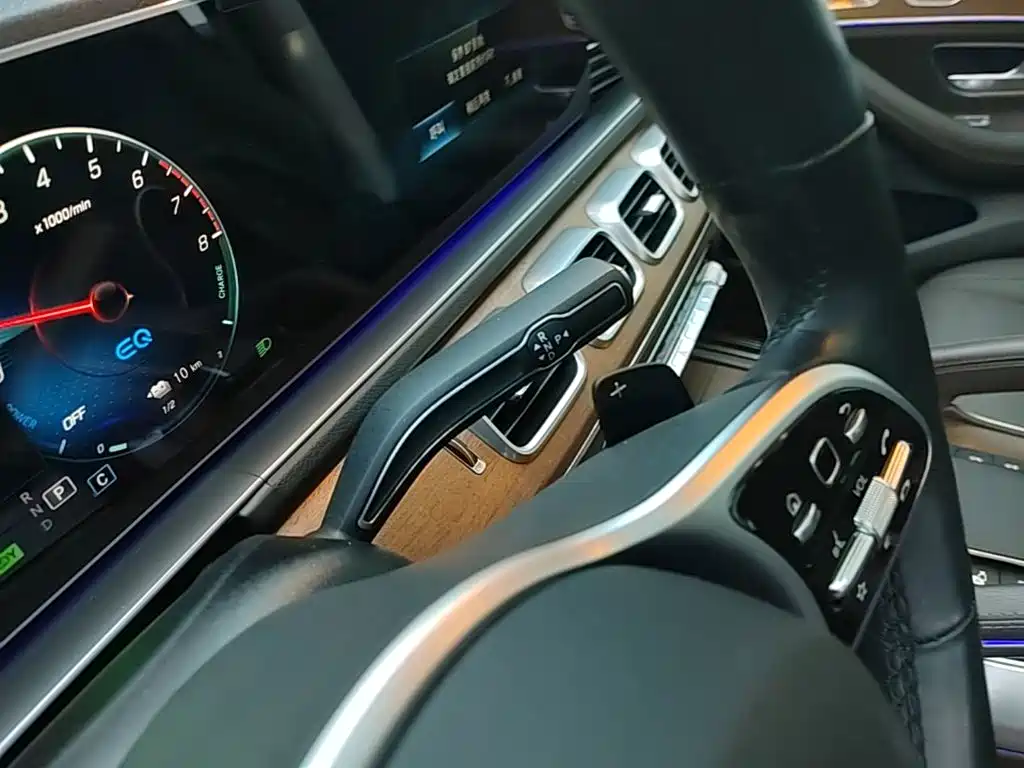 Mercedes-Benz GLE New Energy — миниатюра 14
