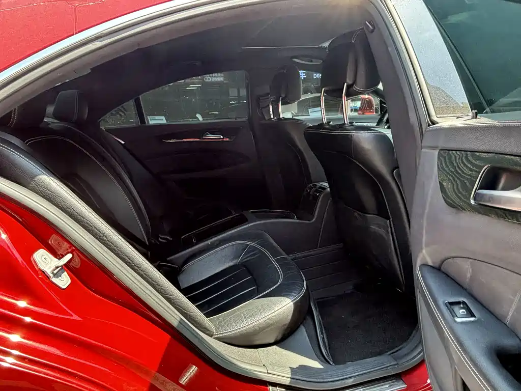 Mercedes-Benz CLS — миниатюра 8