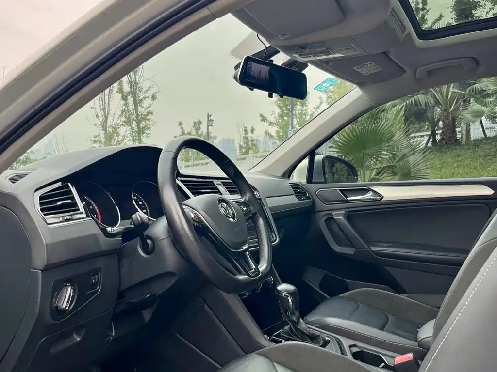 Volkswagen Tiguan L — миниатюра 4