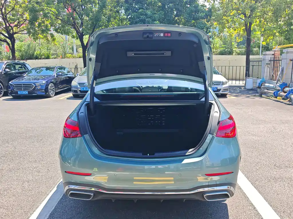 Mercedes-Benz C-Class — миниатюра 18