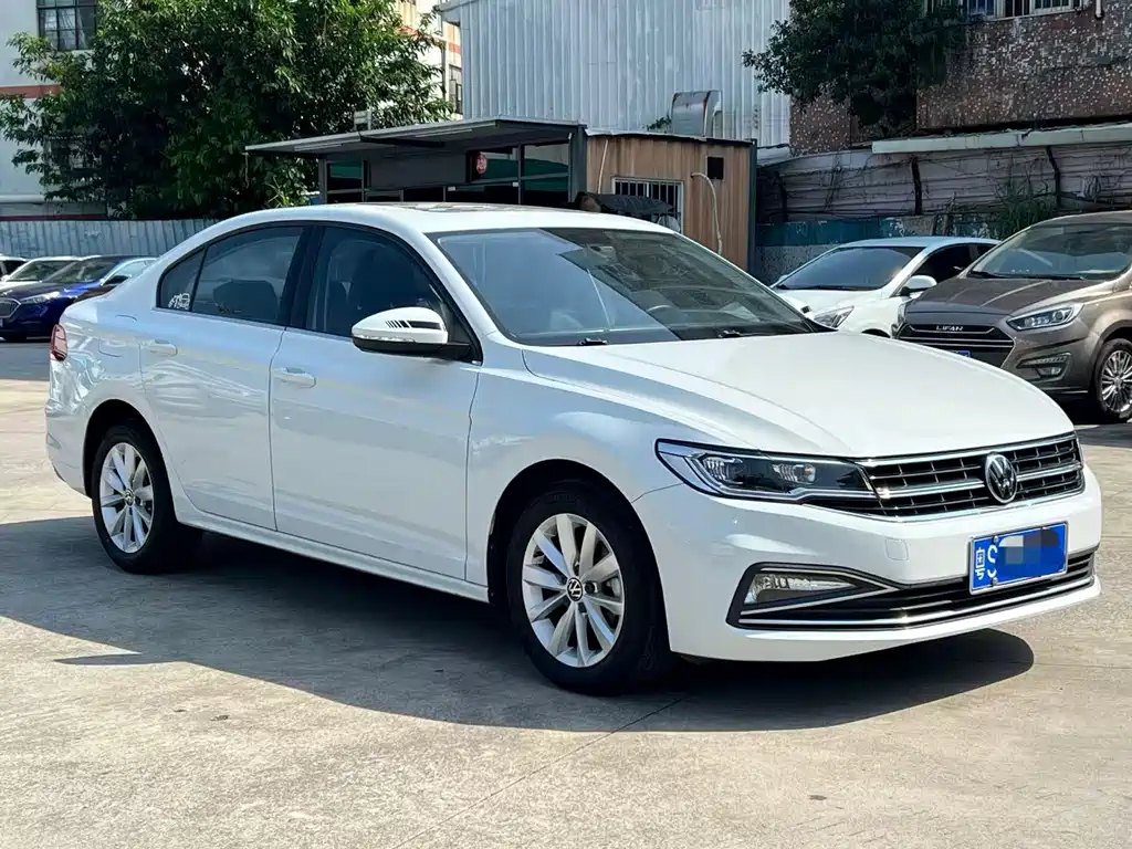 Volkswagen Bora — миниатюра 3