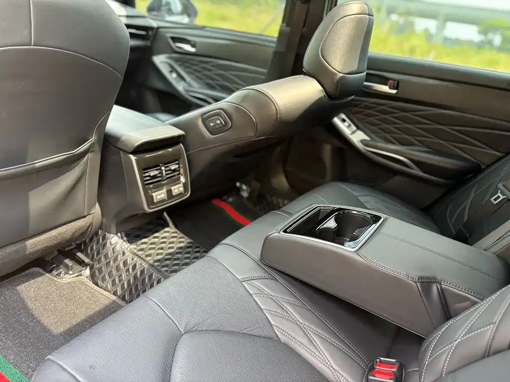 Toyota Avalon — миниатюра 12
