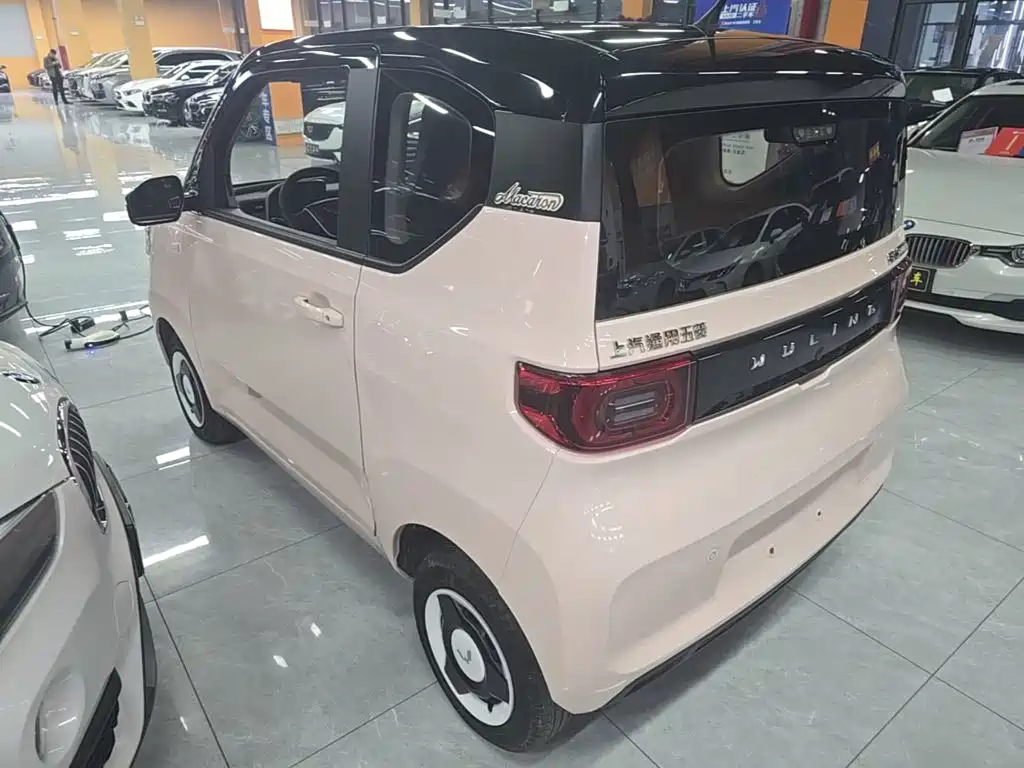 Wuling MINIEV — миниатюра 5