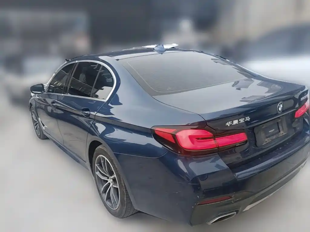 BMW 5 Series — миниатюра 7