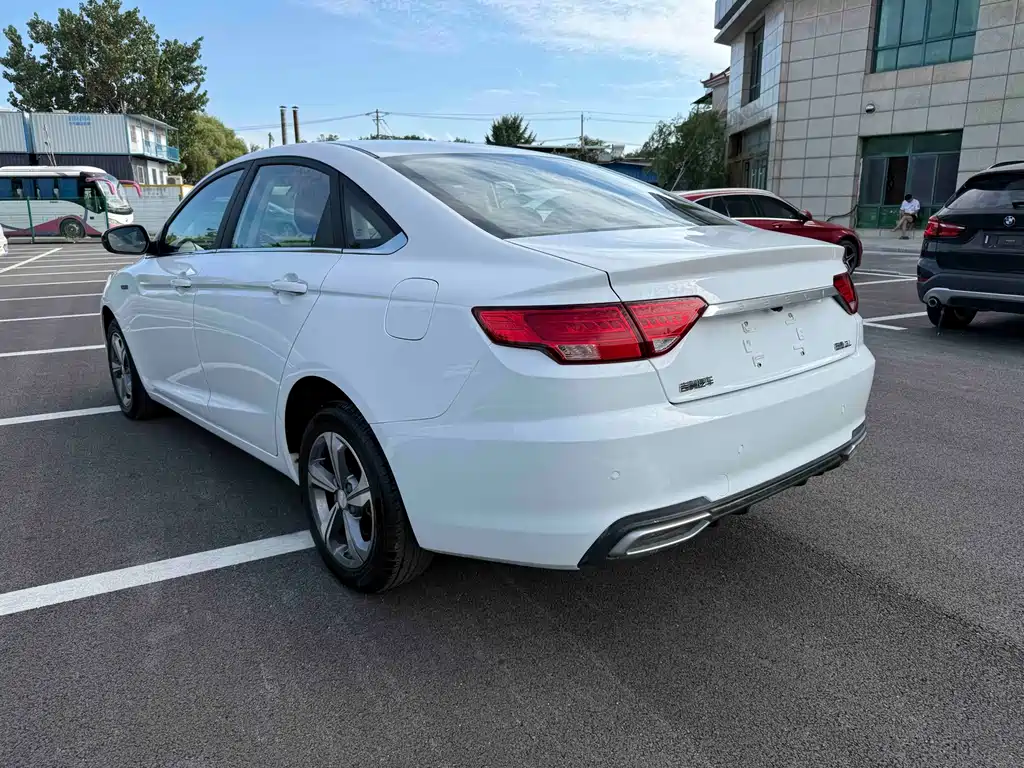 Geely Emgrand GL — миниатюра 6