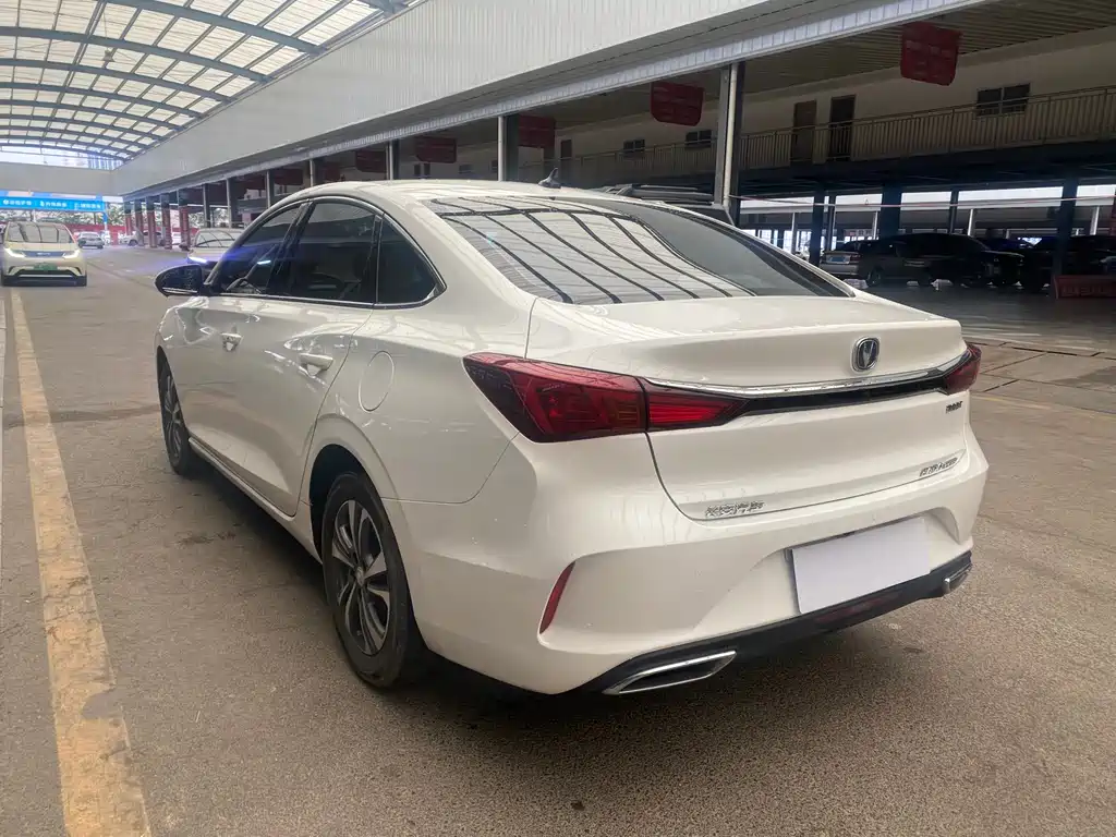 Changan Eado — миниатюра 9