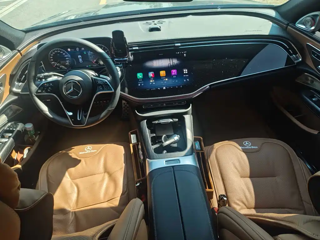 Mercedes-Benz E-Class — миниатюра 5