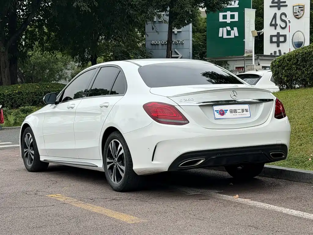 Mercedes-Benz C-Class — миниатюра 4