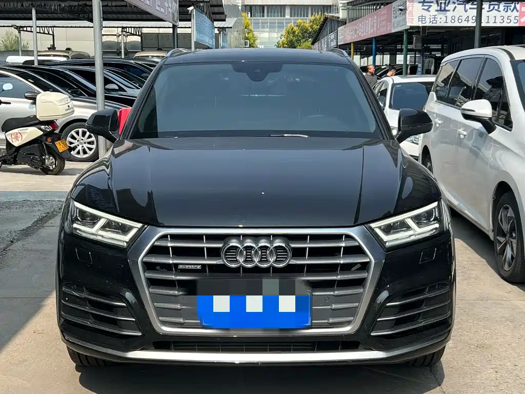 Audi Q5L — миниатюра 2