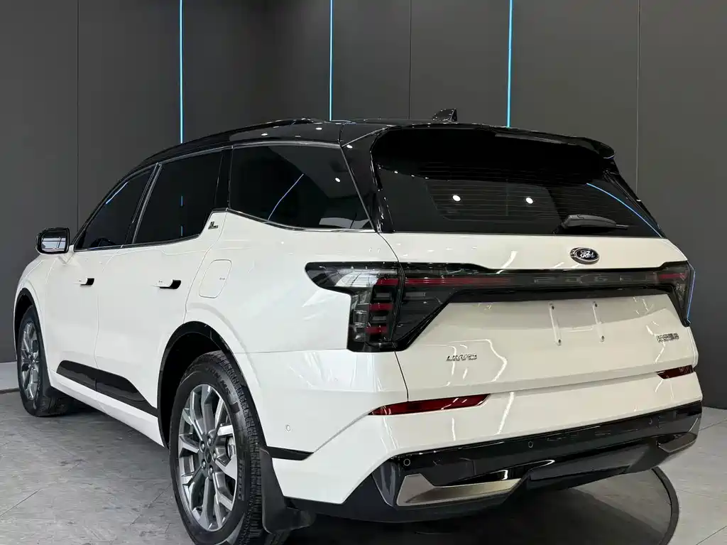 Ford Edge — миниатюра 7