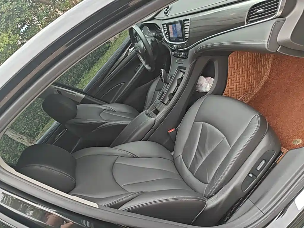 Buick LaCrosse — миниатюра 25