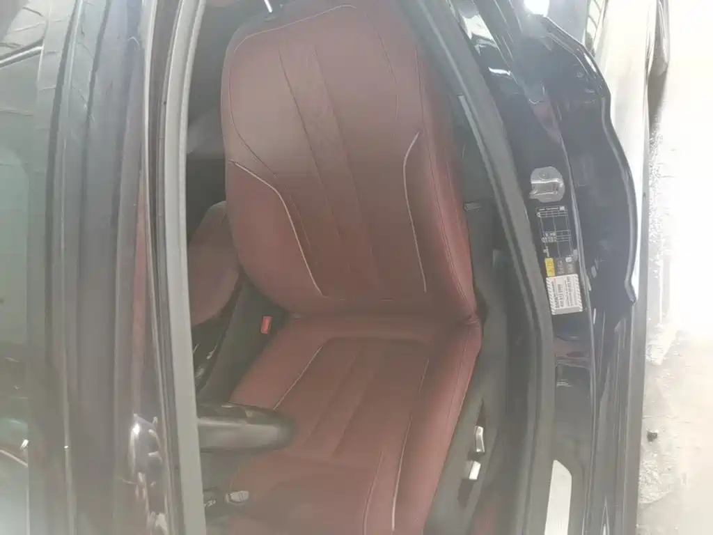 BMW 5 Series New Energy — миниатюра 15