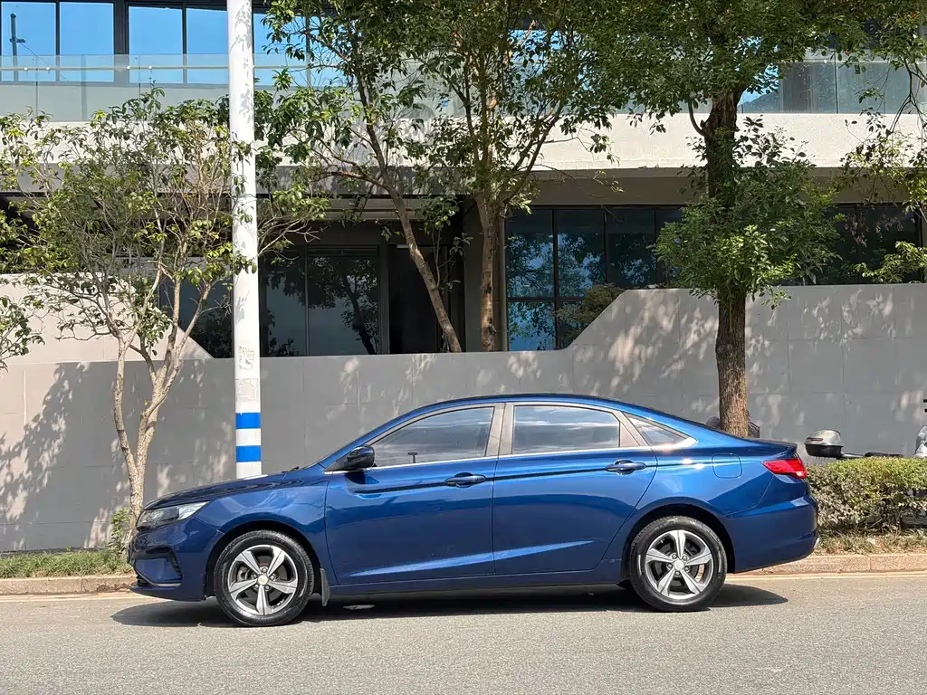 Geely Emgrand GL — миниатюра 6