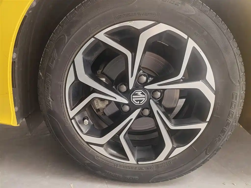 MG MG5 — миниатюра 15