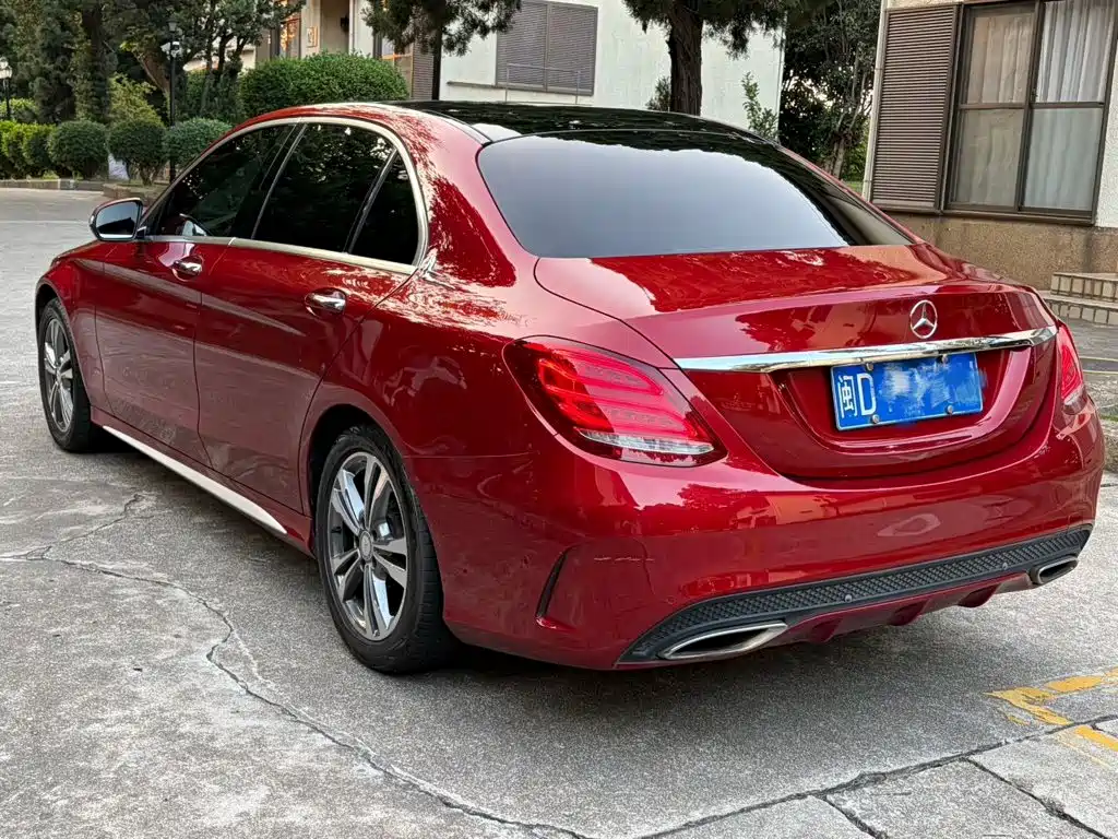 Mercedes-Benz C-Class — миниатюра 6