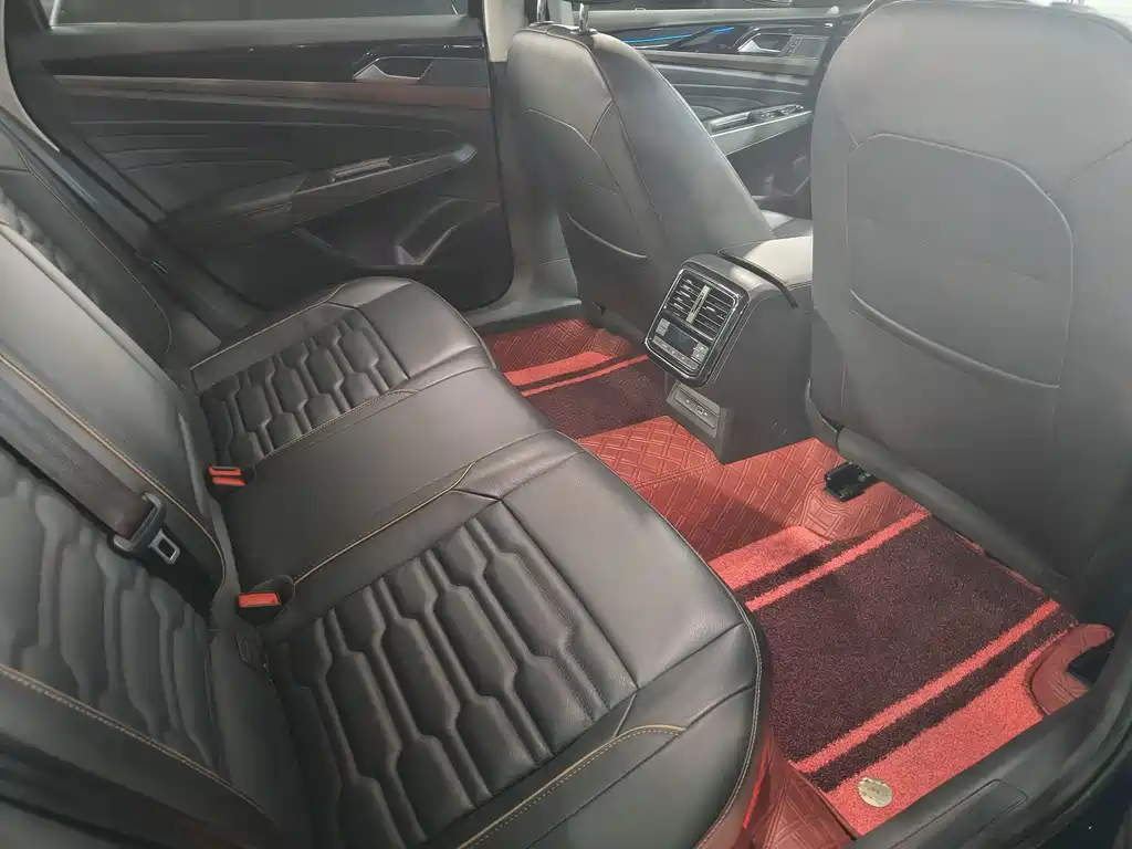 Volkswagen Passat — миниатюра 10