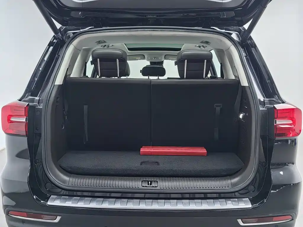 Roewe RX8 — миниатюра 16