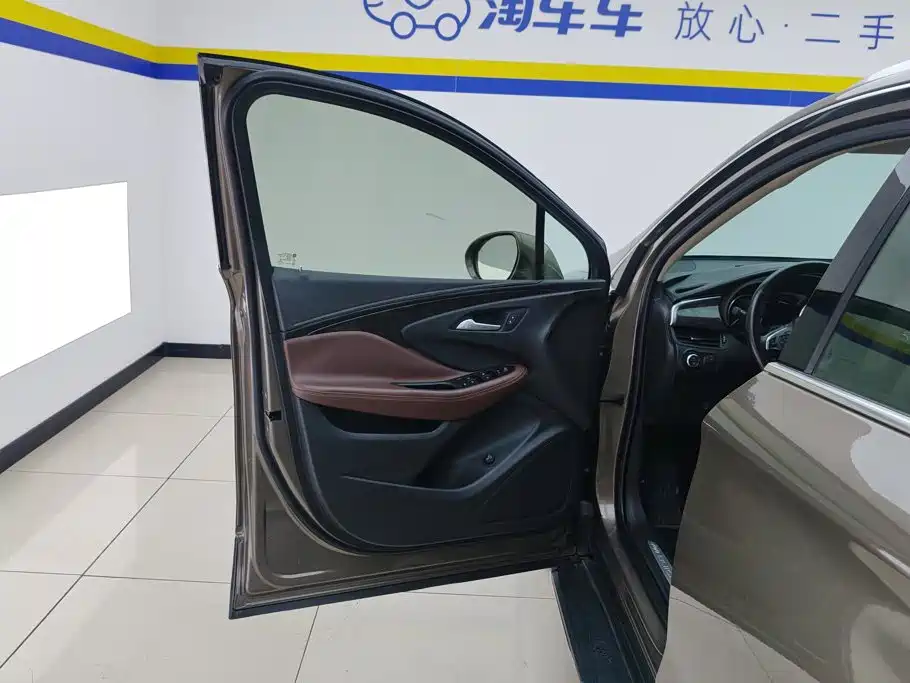 Buick Envision Plus — миниатюра 7