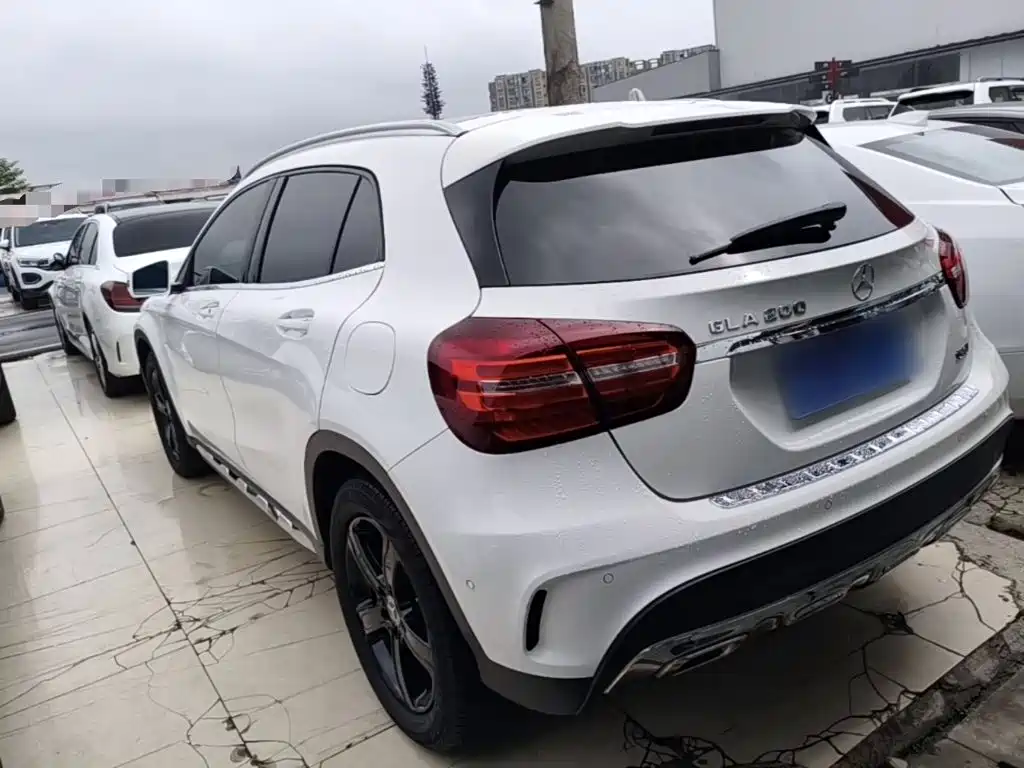 Mercedes-Benz GLA — миниатюра 5
