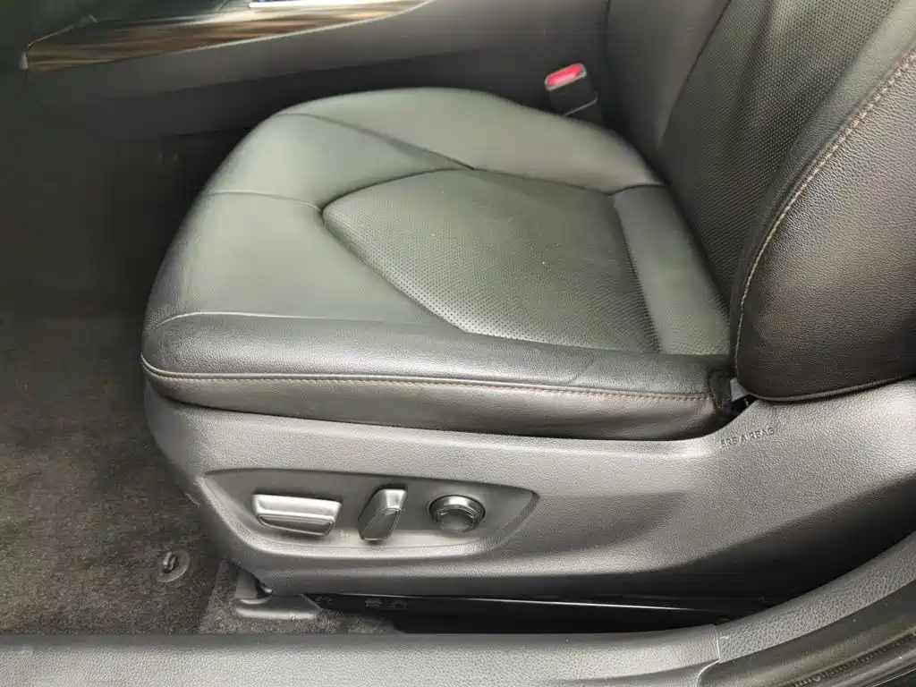 Toyota Camry — миниатюра 20