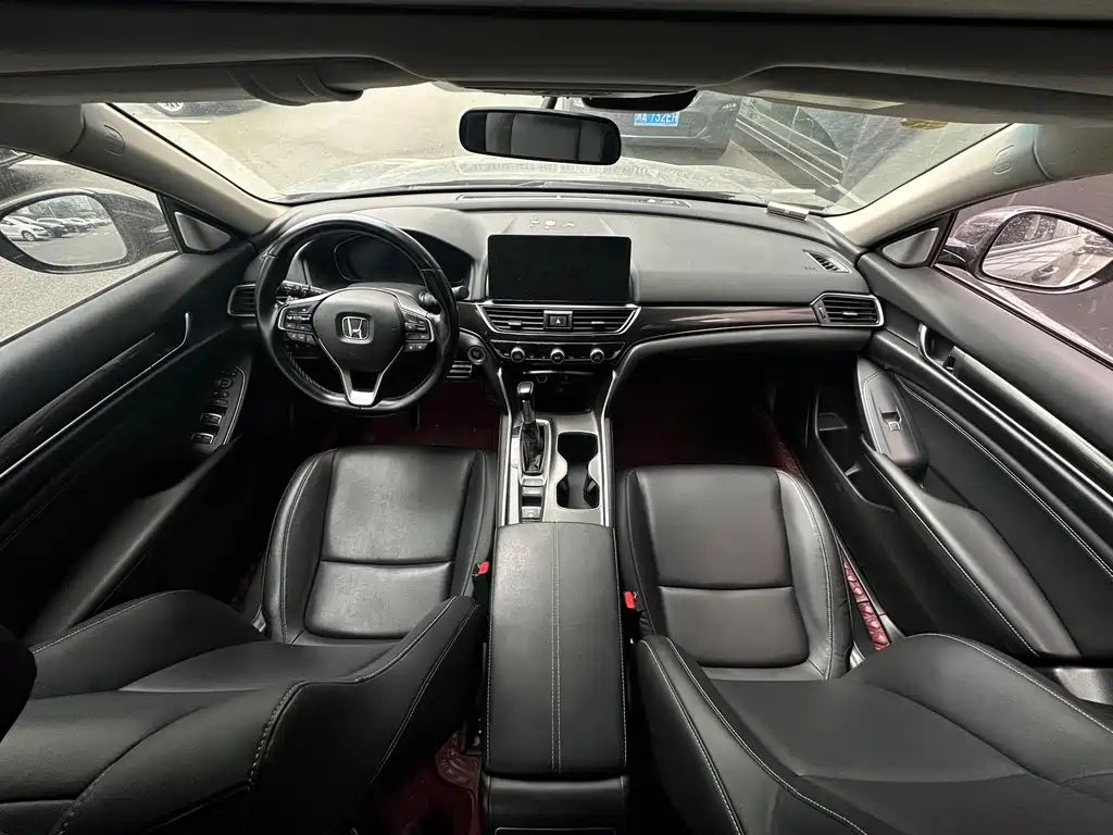 Honda Accord — миниатюра 8