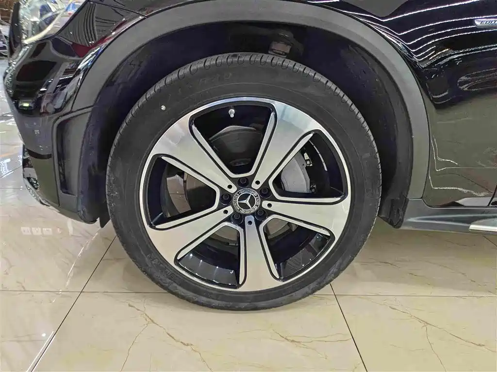 Mercedes-Benz GLC — миниатюра 10