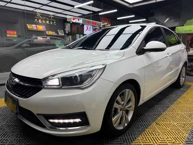 chery arrizo-5