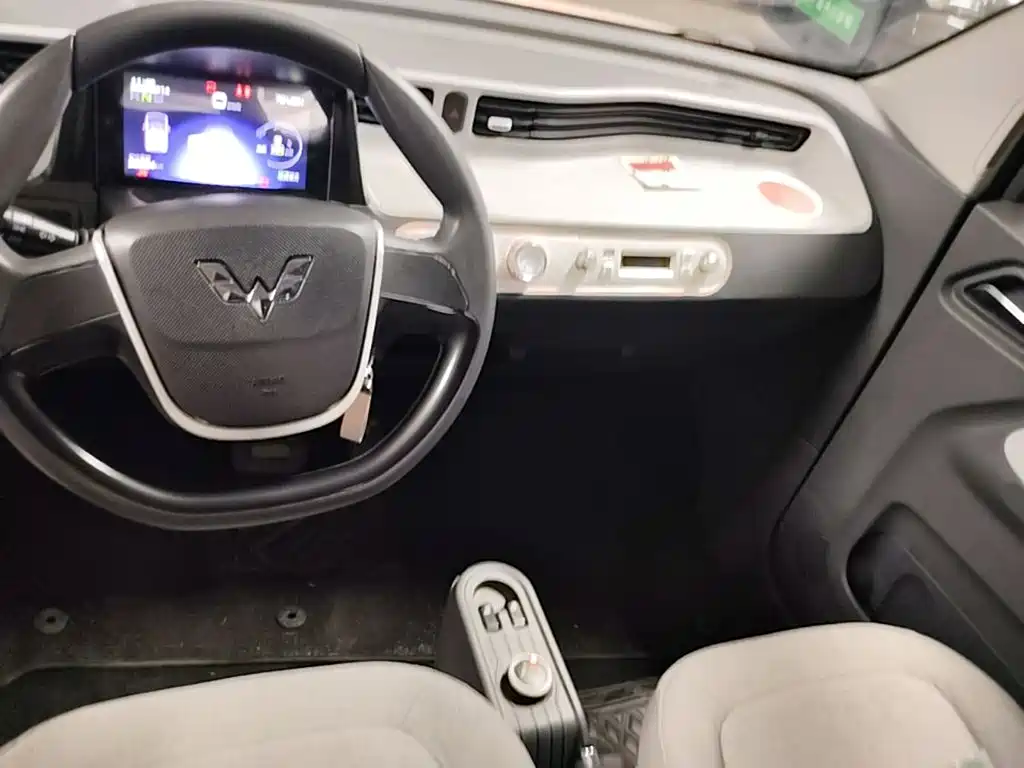 Wuling MINIEV — миниатюра 5