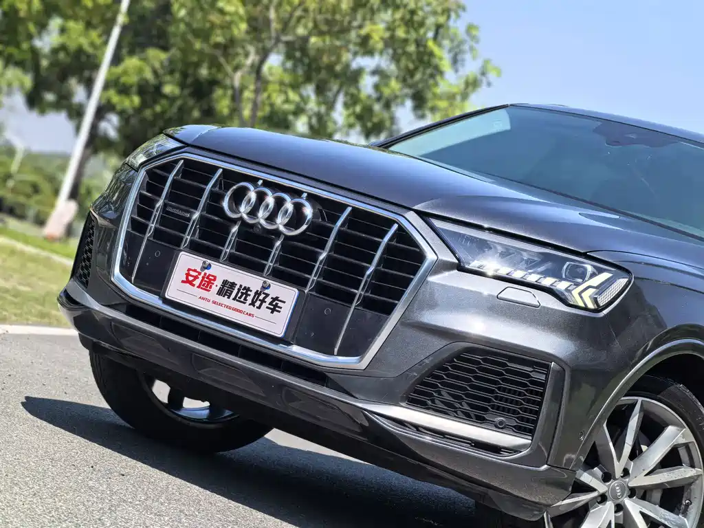 Audi Q7 — миниатюра 5