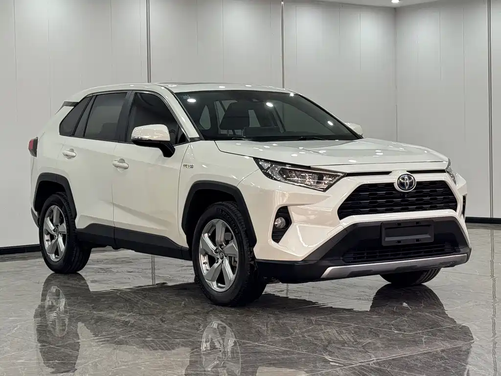 Toyota RAV4 — миниатюра 2