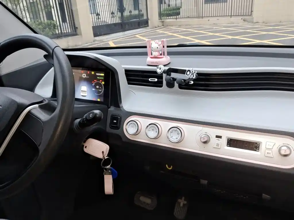 Wuling MINIEV — миниатюра 20