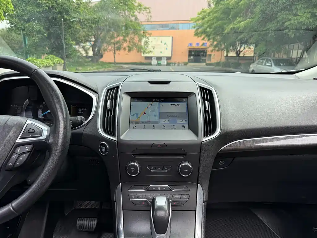 Ford Edge — миниатюра 13
