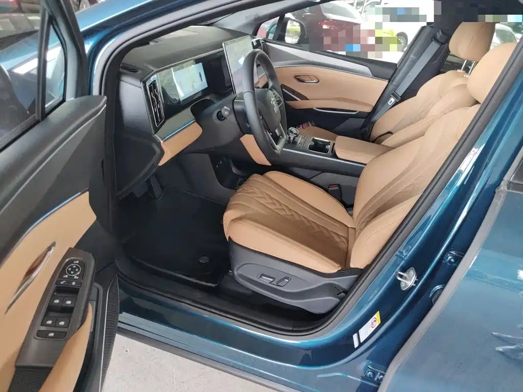 BYD L DM-i — миниатюра 13