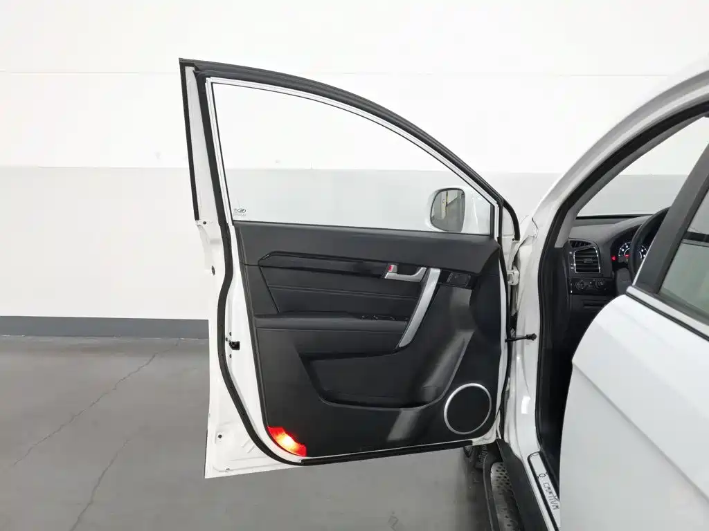 Chevrolet Captiva — миниатюра 8