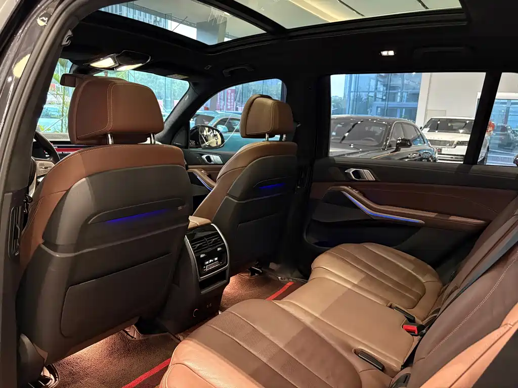 BMW X7 — миниатюра 14